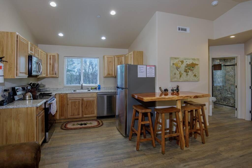 Holiday home Cozy Cub Cabin, Brand New Near Yosemite Mariposa